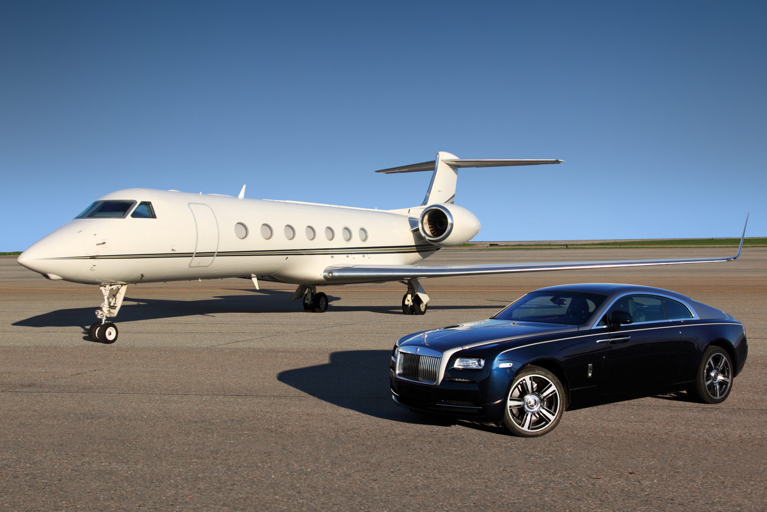 Private Gulfstream G550 executive airplane with Rolls Royce Wraith Private jet from Barcelona